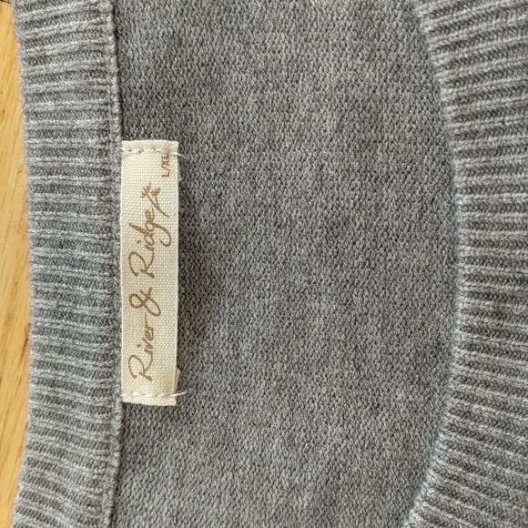River & Ridge: grey tunic sweater - Picture 3 of 4